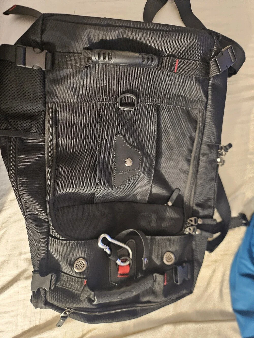KAKA Travel Backpack, Carry On Flip to Duffel Bag EUC Black